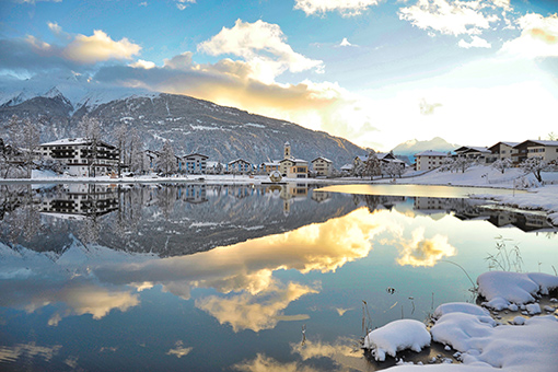 Laax Dorf beim Laaxersee Laax Dorf beim Laaxersee